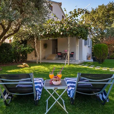 Mir - By Guide Villa Rovinj