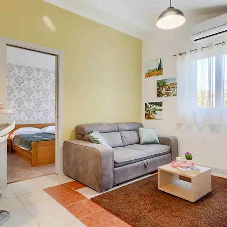 빌라 Mir - By Guide *