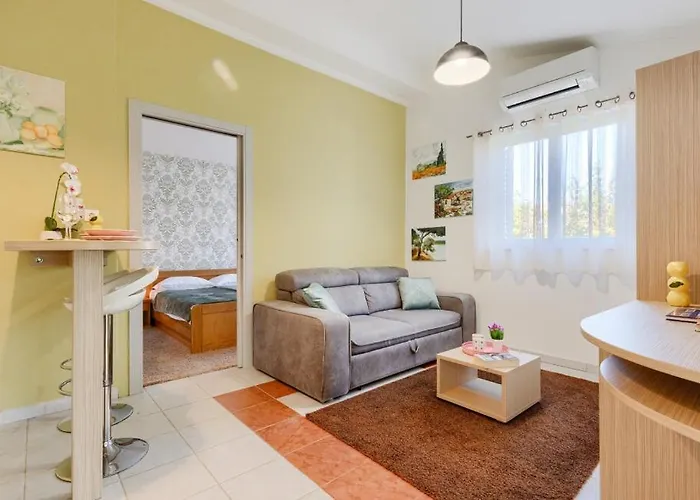 Mir - By Guide Villa Rovinj