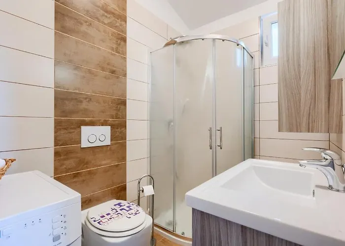 빌라 Mir - By Guide 로비니